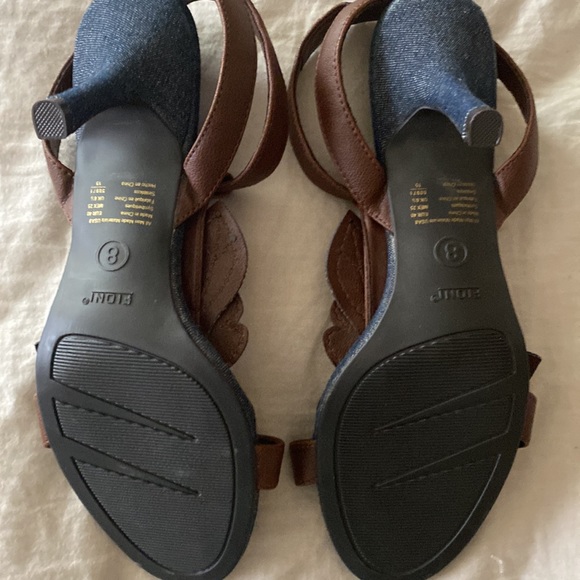 2009 NEW! fioni ladies shoes. Size 8 - Picture 3 of 4